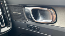 Volvo XC40 2.0 B4P Ultra Dark 5dr Auto Petrol Estate